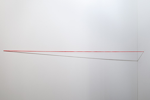 Fred Sandback / Fred Sandback Untitled  1974 162.6 x 304.8 x 15.2 cm red acrylic yarn, untwisted, four strands (install with 3/16” drill bit)