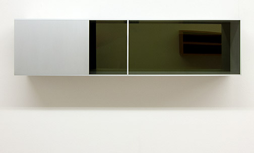 Donald Judd / Untitled (91-156)  1991  25 x 100 x 25 cm Clear anodized aluminium with transparent yellow over black acrylic sheets