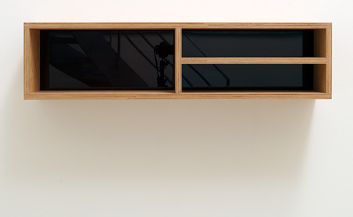 Donald Judd / Donald Judd Untitled  1992 25 x 25 x 100 cm plywood and plexiglass (PB 92-6)