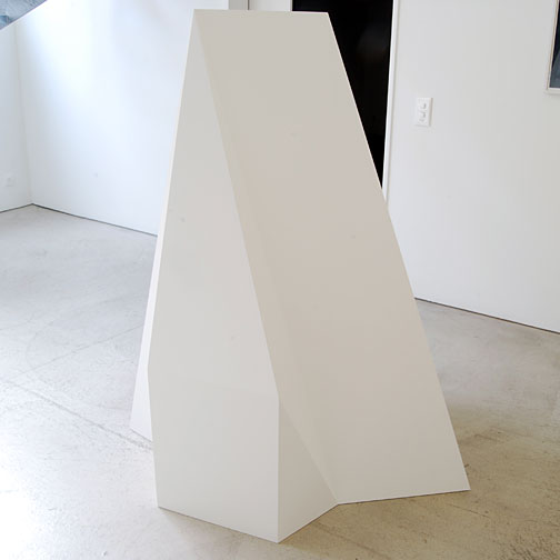 Sol LeWitt / Complex Forms,  Structure V3  1990 150 x 113 x 115 cm wood, painted white